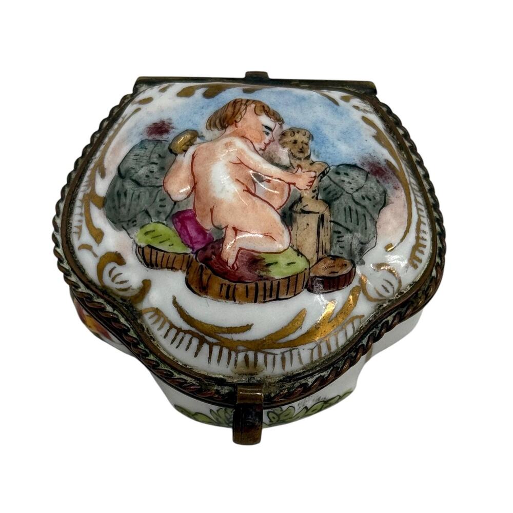 19th Century Capodimonte Porcelain Hand-Painted Pentagon Shape Trinket Box